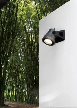 Martinelli Luce Frog Outdoor Wandleuchte, Blau -Lassen Sie Ihre Gartenmöbel fließen. 20201211130857 3ee181f2 me