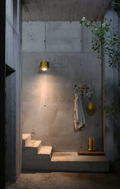 Martinelli Luce Frog Outdoor Wandleuchte, Gelb -Lassen Sie Ihre Gartenmöbel fließen. 20210611102533 1702910c me