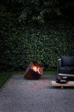 Eva Solo FireCube Außenkamin -Lassen Sie Ihre Gartenmöbel fließen. 571144 Eva Solo FireCube 3