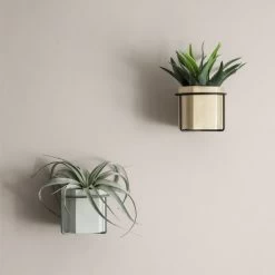 Ferm LIVING Plant Holder, Schwarz -Lassen Sie Ihre Gartenmöbel fließen. 654FermLiving iso