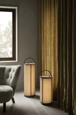 Blomus Tawa Mobile Stehleuchte, Tragbar, L, Steingrau -Lassen Sie Ihre Gartenmöbel fließen. 66201 66202 3 overlay