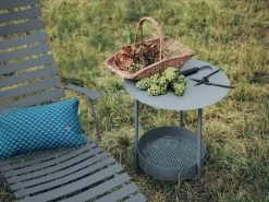 Bistro Metal Chaiselongue, Anthrazit 7 Bistro Metal Chaiselongue, Anthrazit -Lassen Sie Ihre Gartenmöbel fließen. BISTRO SALSA GRIS ORAGE VIGNES ALBUM2019 JEROME GALLAND