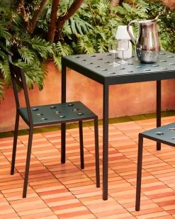 Hay Balcony Tisch, 75 X 76 Cm, Dark Forest 12 Hay Balcony Tisch, 75 X 76 Cm, Dark Forest -Lassen Sie Ihre Gartenmöbel fließen. Balcony Chair dark forest Balcony Table dark forest Apollo Portable Lamp