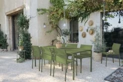 Calvi Tisch 195 X 95 Cm, Kaktus -Lassen Sie Ihre Gartenmöbel fließen. CALVI CADIZ GRIS ARGILE APL CACTUS MONTELIMAR VISUEL2021 AURELIE LECUYER 1 cactus