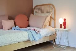 Cocotte Hocker, Honigfarben 13 Cocotte Hocker, Honigfarben -Lassen Sie Ihre Gartenmöbel fließen. COCOTTE MENTHE GLACIALE APLO OCRE ROUGE COLOR MIX EVASION INDOOR2022 LYON SEBASTIEN EROME