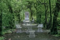 EMU Re Trouve Sessel, Mattweiß -Lassen Sie Ihre Gartenmöbel fließen. EMU Catalogo2020 Pag196 197 Re Trouve 2