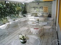 EMU Re Trouve Stuhl, Mattweiß -Lassen Sie Ihre Gartenmöbel fließen. EMU CtContract2020 Pag176 C Re Trouve