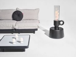 Fatboy Paletti Sessel, Nebelgrau -Lassen Sie Ihre Gartenmöbel fließen. FATBOY Flamtastique anthracitePaletti Moodpicture 03 Day 01 04683