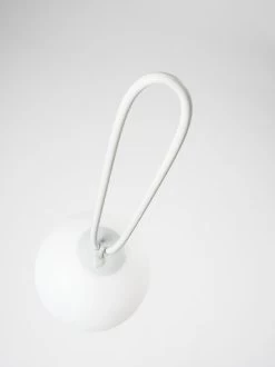 Fatboy Leuchte Bolleke, Hellgrau -Lassen Sie Ihre Gartenmöbel fließen. FATBOY bolleke detail light grey 2