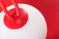 Fatboy Leuchte Bolleke, Rot -Lassen Sie Ihre Gartenmöbel fließen. FATBOY bolleke detail red 1