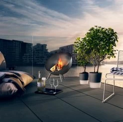 Eva Solo FireGlobe Außenkamin -Lassen Sie Ihre Gartenmöbel fließen. Fireglobe Gr 02