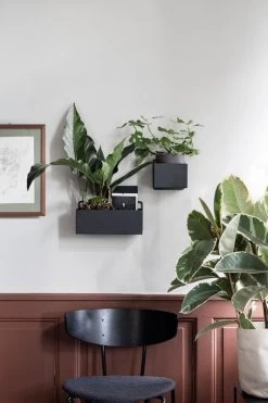 Ferm LIVING Wall Box, Quadratisch, Schwarz -Lassen Sie Ihre Gartenmöbel fließen. Green Living4462