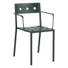 Hay Balcony Dining-Stuhl Mit Armlehne, Dunkles Forstgrün -Lassen Sie Ihre Gartenmöbel fließen. HAY Balcony Armchair dark forest
