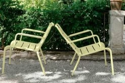 Luxembourg Sessel, Niedrig, Acapulcoblau -Lassen Sie Ihre Gartenmöbel fließen. LUXEMBOURG CITRON GIVRE MONTELIMAR VISUEL2021 AURELIE LECUYER 1 copie paysage 1