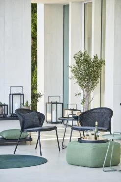 Loungesessel Lean, Schwarz -Lassen Sie Ihre Gartenmöbel fließen. Lean lounge chair2C divine footstool