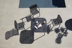 Week-end Tisch, 85 X 85 Cm, Schwarz -Lassen Sie Ihre Gartenmöbel fließen. M0740101 M0740301 M0741101 weekend chairs table 28C29Ola Rindal lifestyle HD28129