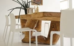 Magis First Stuhl, Weiß -Lassen Sie Ihre Gartenmöbel fließen. Magis first chair ambient mono SD800 white 01 scaled 1