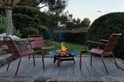 Luxemburg Armlehnstuhl, Niedrig, Anthrazit -Lassen Sie Ihre Gartenmöbel fließen. NEVADO LUXEMBOURG OCRE RAMATUELLE RESIDENTIAL DESIGNER2021 NICOLAS MATHEUS 2