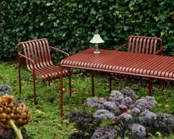 Hay Palissade Tisch, 170 X 90 cm, Rostrot -Lassen Sie Ihre Gartenmöbel fließen. Palissade Dining Armchair iron red Palissade Table L170xW90xH75 iron red Mousqueton Portable oyster whiterole 1