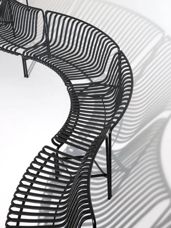 Hay Palissade Park Sitzbank-Erweiterung, Innen, Himmelgrau 6 Hay Palissade Park Sitzbank-Erweiterung, Innen, Himmelgrau – Bild 4