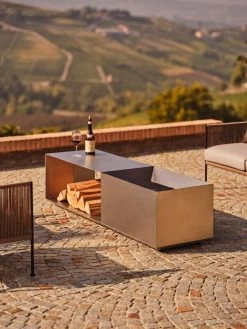 Brazier Feuertisch, Edelstahl -Lassen Sie Ihre Gartenmöbel fließen. Roshults Italien Catalog4097 HighRes