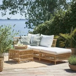 Exterior Maggie Mittelmodul-Sofa, Natur – Weißes Kissen -Lassen Sie Ihre Gartenmöbel fließen. SD E176 NU SD E177 NU SD E175 NU Maggie SD E426 NU Caroline sidetable hf SVENDBORG 1611308812 2048x 2